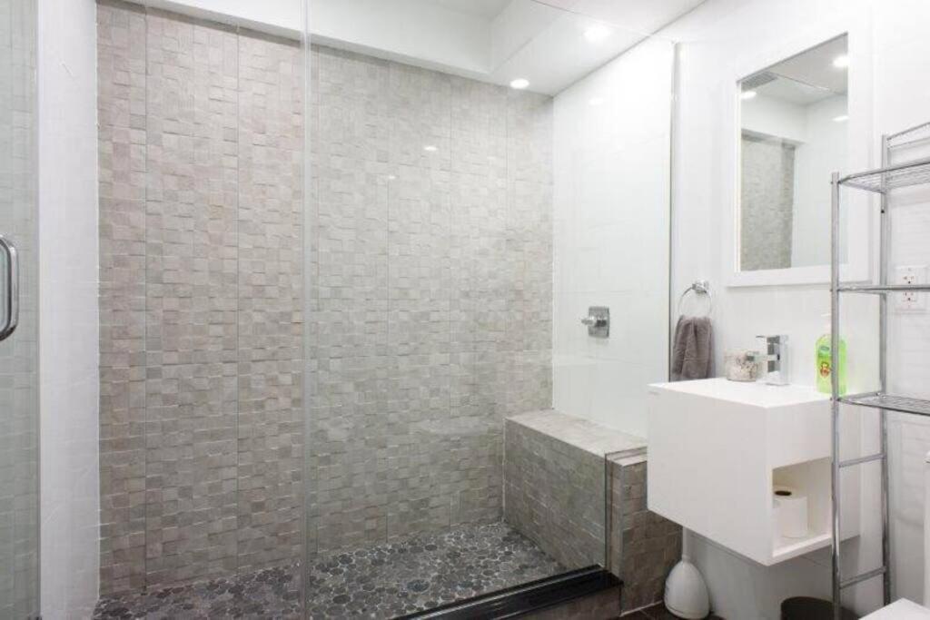 24-15 New Gramercy W&d Apartment New York